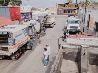 Gobierno Municipal continúa con la pavimentación en la zona centro de Camargo