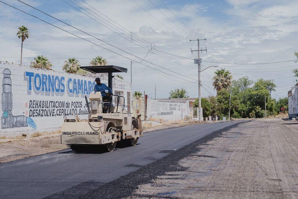 Anuncia Jorge Aldana segunda etapa de pavimentación en la calle Jiménez