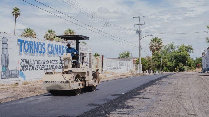 Anuncia Jorge Aldana segunda etapa de pavimentación en la calle Jiménez