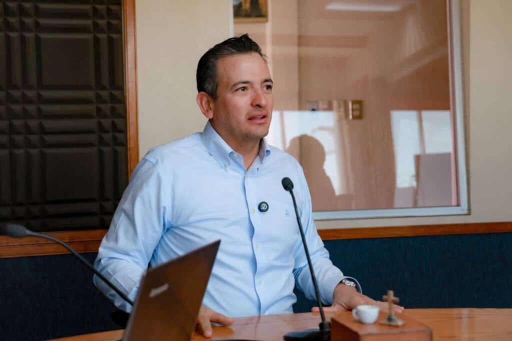 Exhorta Marco Bonilla a legisladores y senadores revisar el tratado del agua