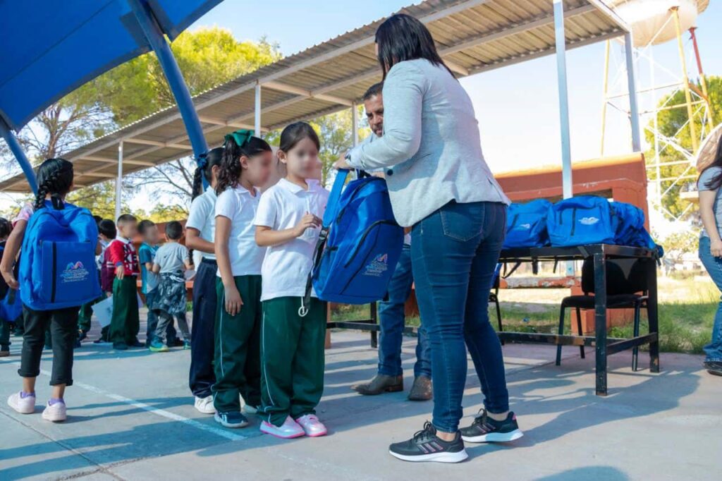 Llega programa Mi Bolsa Escolar del Gobierno Municipal a escuelas primarias y secundarias