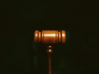 Presidente del Tribunal de la CDMX ofrece sólo 5% de salario para levantar el paro