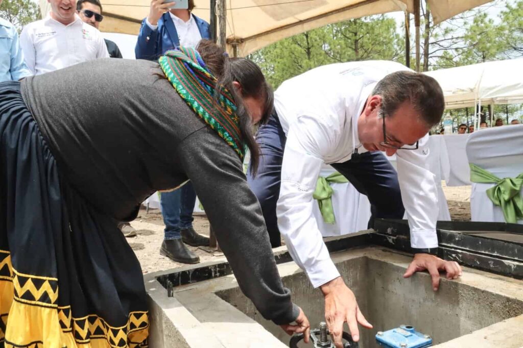 Entrega JCAS sistema colectivo de agua potable en la comunidad de Hueachi en Guachochi