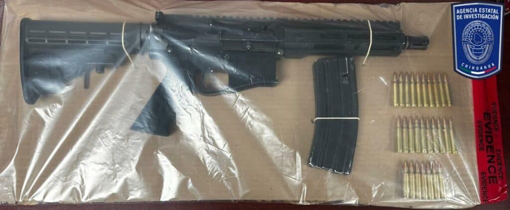 Fiscalía Zona Centro asegura dos armas de fuego en segundo cateo en domicilio de la colonia El Saucito