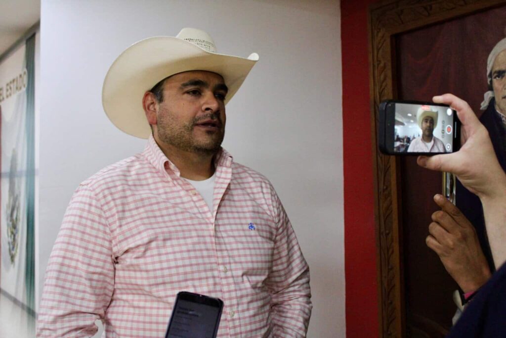 Pide Luis Fernando Chacón destitución de Síndica de Madera y su suplente; desde abril dejaron vacío el cargo