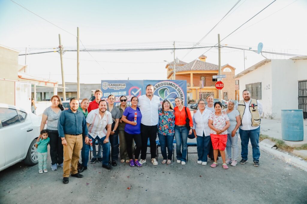 Entrega presidente municipal Jorge Aldana pavimentación de la calle Genovevo de la O