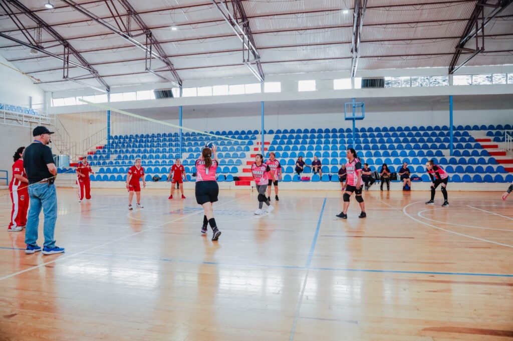 Éxito rotundo en el Torneo Estatal de Cachibol; Camargo destaca en campeonato femenil