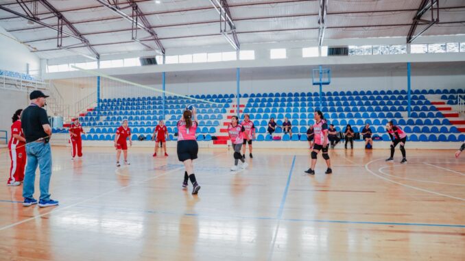 Éxito rotundo en el Torneo Estatal de Cachibol; Camargo destaca en campeonato femenil
