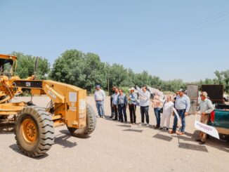 Gobierno municipal y estatal arrancan rehabilitación de caminos rurales y saca cosecha en Camargo