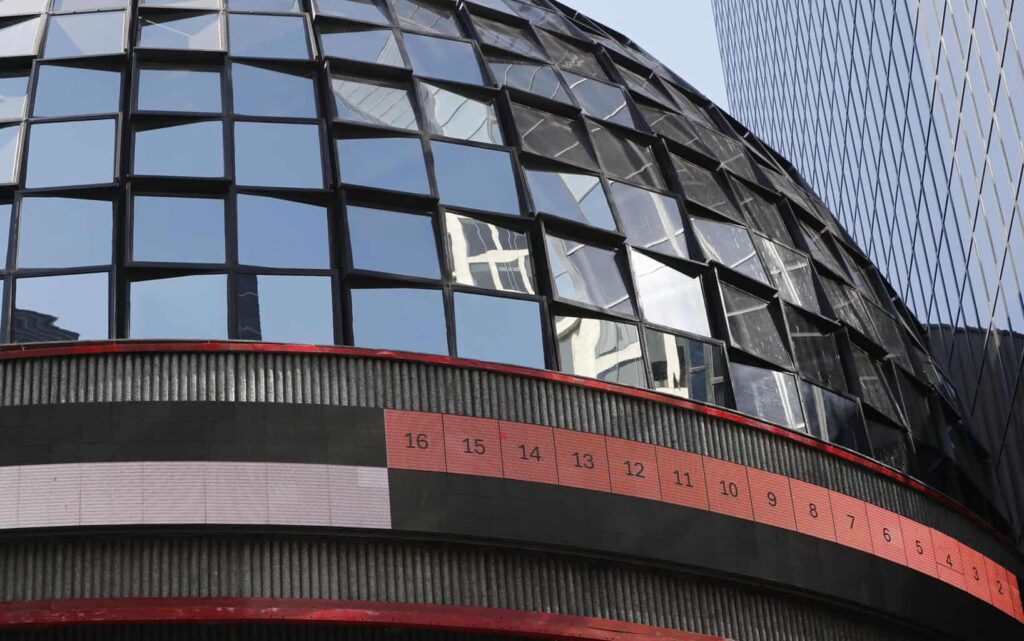La Bolsa de México cae un 1.17% en una sesión con poca operación ante el cierre en EE.UU.