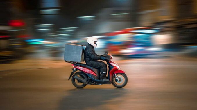 Reforma «histórica» que regula el trabajo en plataformas digitales, ¿cuándo entra en vigor?