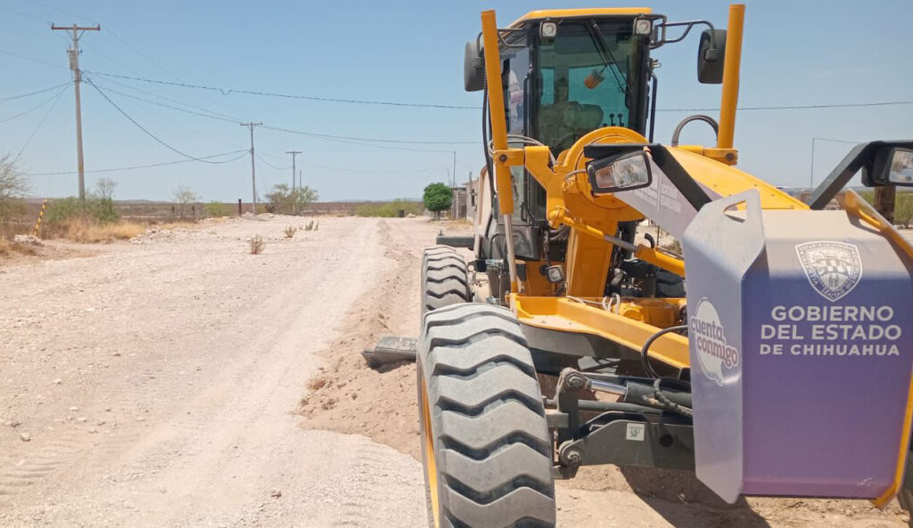 Municipio y Estado continuan rehabilitando caminos rurales en las comunidades de Altavista, San Ignacio y Los Reyes