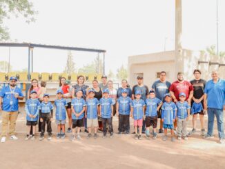 «Seguimos sumando en el deporte; entregamos uniformes a la selección de béisbol categoría 7-8 años”: Jorge Aldana